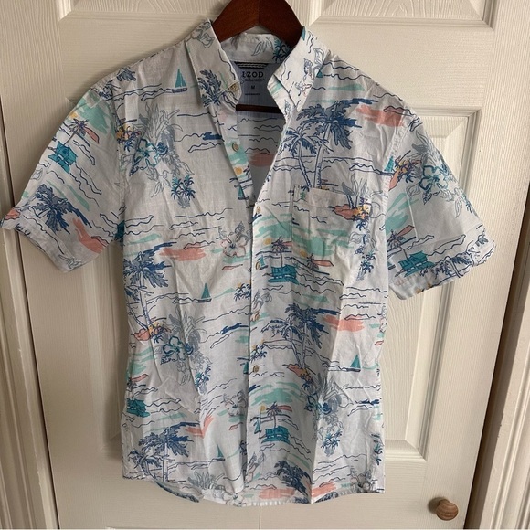 NWT Izod Salt Water Set of 2 Relaxed Button up shirts Medium  Dockside Chambray - Picture 10 of 12